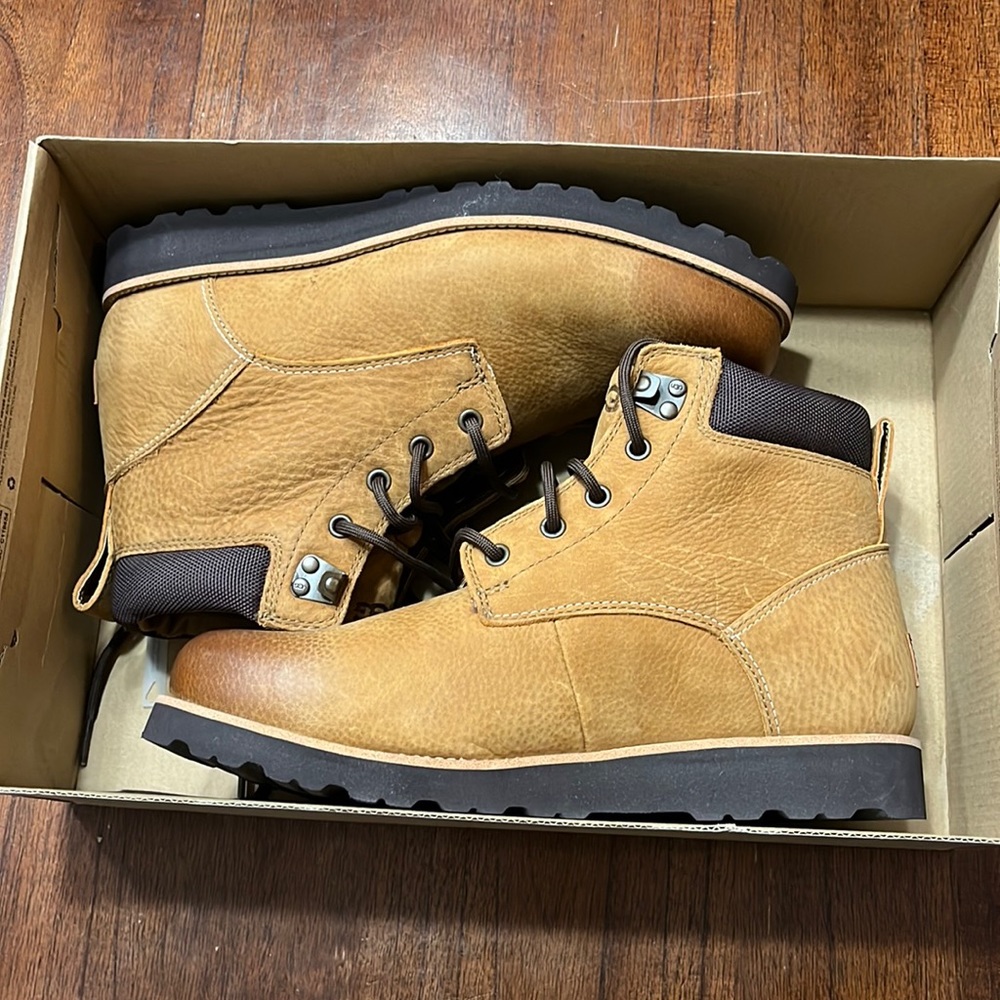 Men’s Ugg Seton Boots Size 10